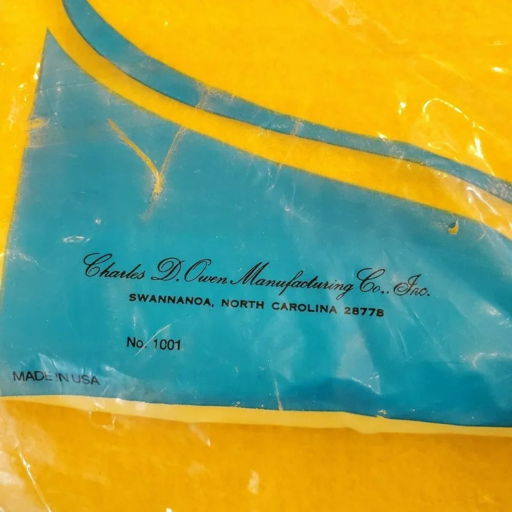 Vintage‎ Mustard Yellow Blanket Nylon Trim 72x90